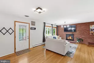 6817 Valley Brook Dr, Falls Church, VA 22042 - Photo 5