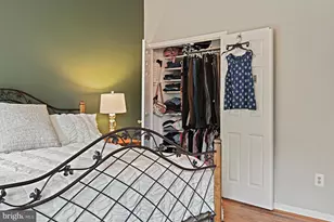 9830 Faust Dr, Vienna, VA 22182 - Photo 41