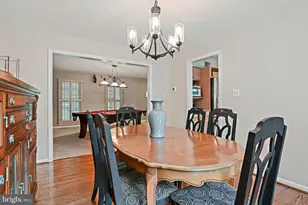 9830 Faust Dr, Vienna, VA 22182 - Photo 13