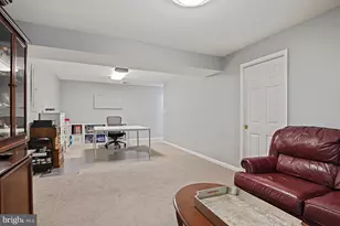 9830 Faust Dr, Vienna, VA 22182 - Photo 59