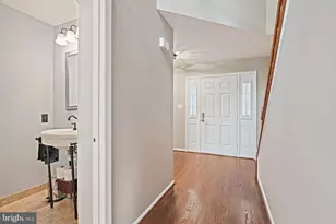 9830 Faust Dr, Vienna, VA 22182 - Photo 33