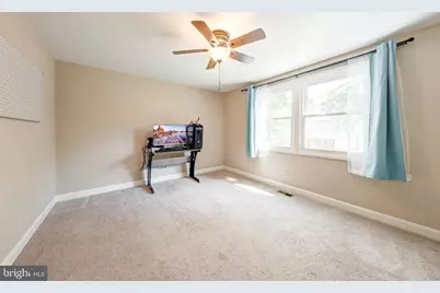 13204 Pressmont Lane, Fairfax, VA 22033 - Photo 19