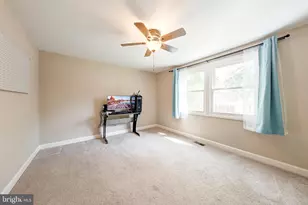13204 Pressmont Ln, Fairfax, VA 22033 - Photo 19
