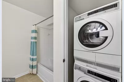 3179 Summit Square Drive #2-E1, Oakton, VA 22124 - Photo 37