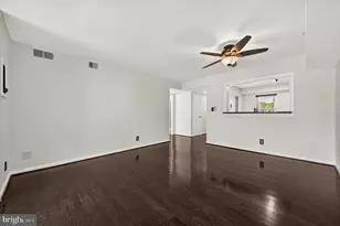 3179 Summit Square Dr, Oakton, VA 22124 - Photo 21