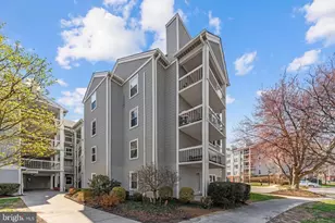 3179 Summit Square Dr, Oakton, VA 22124 - Photo 49
