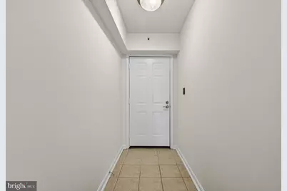 3179 Summit Square Drive #2-E1, Oakton, VA 22124 - Photo 11