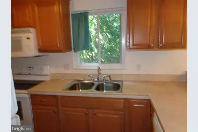 8190 Curving Creek Court, Springfield, VA 22153 - Photo 17