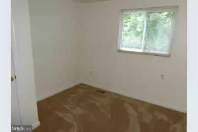 8190 Curving Creek Court, Springfield, VA 22153 - Photo 7