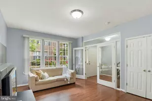 2366 Huntington Station Ct, Alexandria, VA 22303 - Photo 3