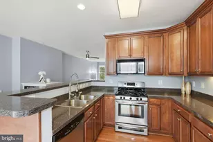2366 Huntington Station Ct, Alexandria, VA 22303 - Photo 11