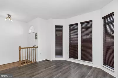 14647 Seasons Drive, Centreville, VA 20120 - Photo 3
