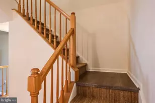 14647 Seasons Dr, Centreville, VA 20120 - Photo 11