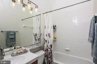 14647 Seasons Drive, Centreville, VA 20120 - Photo 17