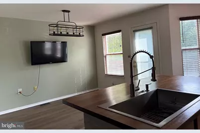 14647 Seasons Drive, Centreville, VA 20120 - Photo 5