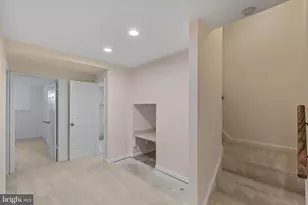 6860 Williamsburg Pond Ct, Falls Church, VA 22043 - Photo 37