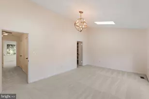 6860 Williamsburg Pond Ct, Falls Church, VA 22043 - Photo 23