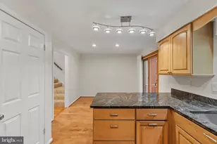 6860 Williamsburg Pond Ct, Falls Church, VA 22043 - Photo 17