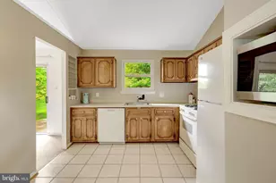 8803 Kenilworth Dr, Springfield, VA 22151 - Photo 13