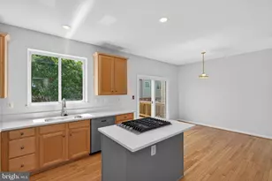 13597 Big Boulder Rd, Herndon, VA 20171 - Photo 11