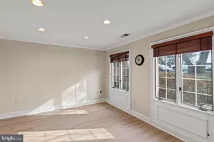 11739 Bowman Green Dr, Reston, VA 20190 - Photo 9