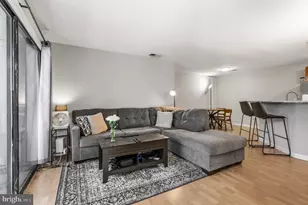 11705 Summerchase Cir, Reston, VA 20194 - Photo 5