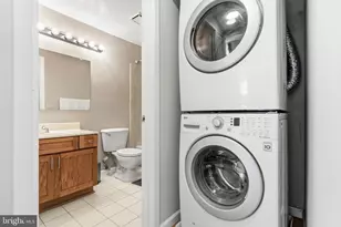 11705 Summerchase Cir, Reston, VA 20194 - Photo 23