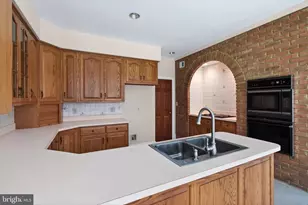 8130 Viola St, Springfield, VA 22152 - Photo 17