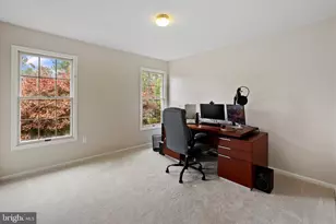 9718 Locust Hill Dr, Great Falls, VA 22066 - Photo 25