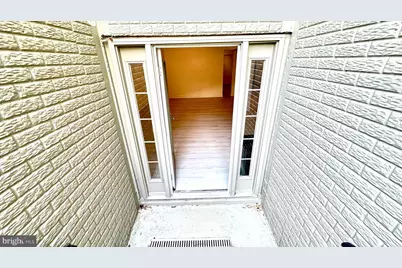 [Address not provided], Alexandria, VA 22312 - Photo 21