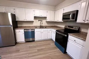 1730 Cy Ct, Vienna, VA 22182 - Photo 3