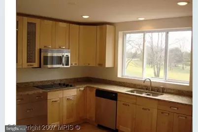 304 Old Courthouse Road NE, Vienna, VA 22180 - Photo 13