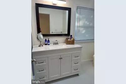 304 Old Courthouse Road NE, Vienna, VA 22180 - Photo 19