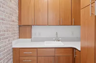 8900 Camfield Dr, Alexandria, VA 22308 - Photo 11