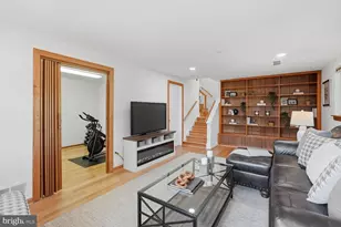 8900 Camfield Dr, Alexandria, VA 22308 - Photo 33