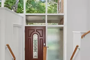 8900 Camfield Dr, Alexandria, VA 22308 - Photo 7
