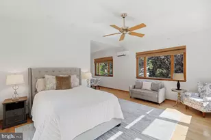 8900 Camfield Dr, Alexandria, VA 22308 - Photo 29