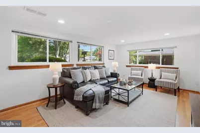 8900 Camfield Drive, Alexandria, VA 22308 - Photo 35
