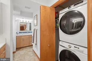 8900 Camfield Dr, Alexandria, VA 22308 - Photo 43