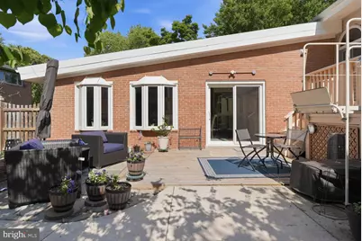 8900 Camfield Drive, Alexandria, VA 22308 - Photo 17