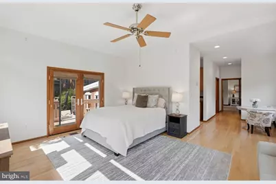 8900 Camfield Drive, Alexandria, VA 22308 - Photo 27
