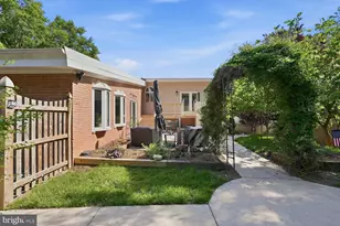 8900 Camfield Dr, Alexandria, VA 22308 - Photo 57
