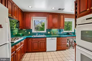 3513 Beverly Dr, Annandale, VA 22003 - Photo 9