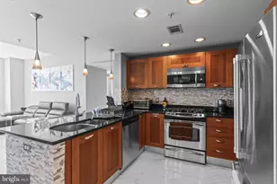 2451 Midtown Ave, Alexandria, VA 22303 - Photo 13