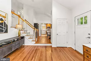 7813 Yorktown Dr, Alexandria, VA 22308 - Photo 5