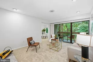 11721 Karbon Hill Ct, Reston, VA 20191 - Photo 9