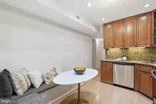 11721 Karbon Hill Ct, Reston, VA 20191 - Photo 13