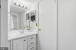 11721 Karbon Hill Ct, Reston, VA 20191 - Photo 17