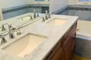 5946 Edgehill Ct, Alexandria, VA 22303 - Photo 9