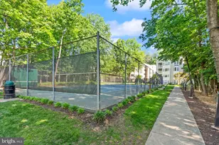 12237 Fairfield House Dr, Fairfax, VA 22033 - Photo 33